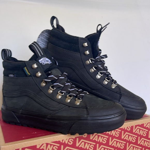 Vans WMNS Sk8-Hi Dr Mte-2
Black
VN0009QMBLA
Boots Sneakers - Picture 6 of 16